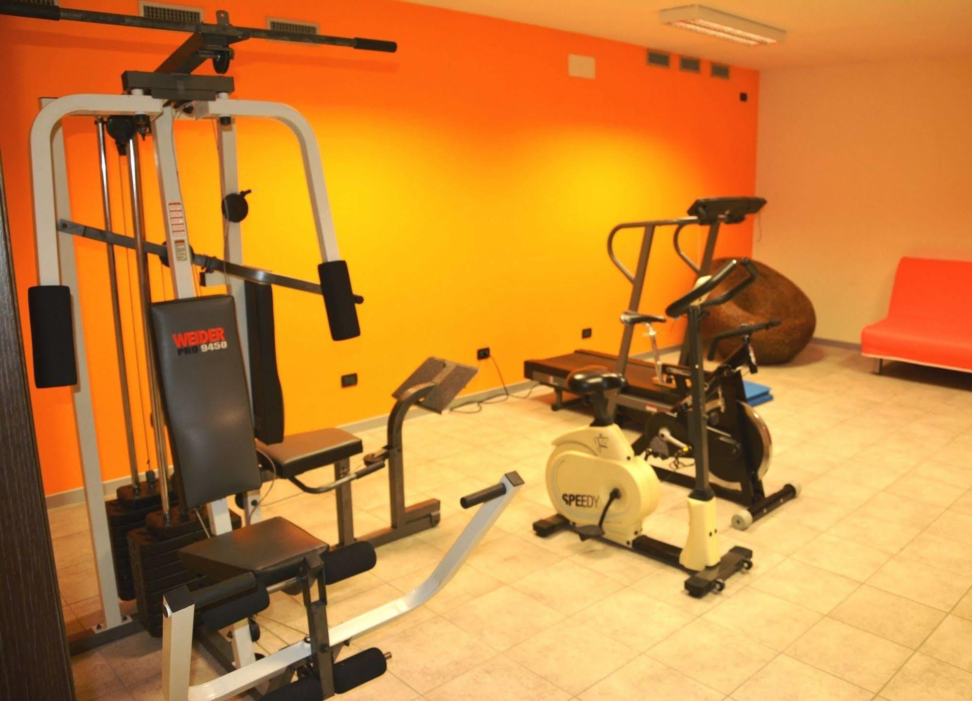 Hotel Kristal 3 Stelle Superior Zane Ngoại thất bức ảnh