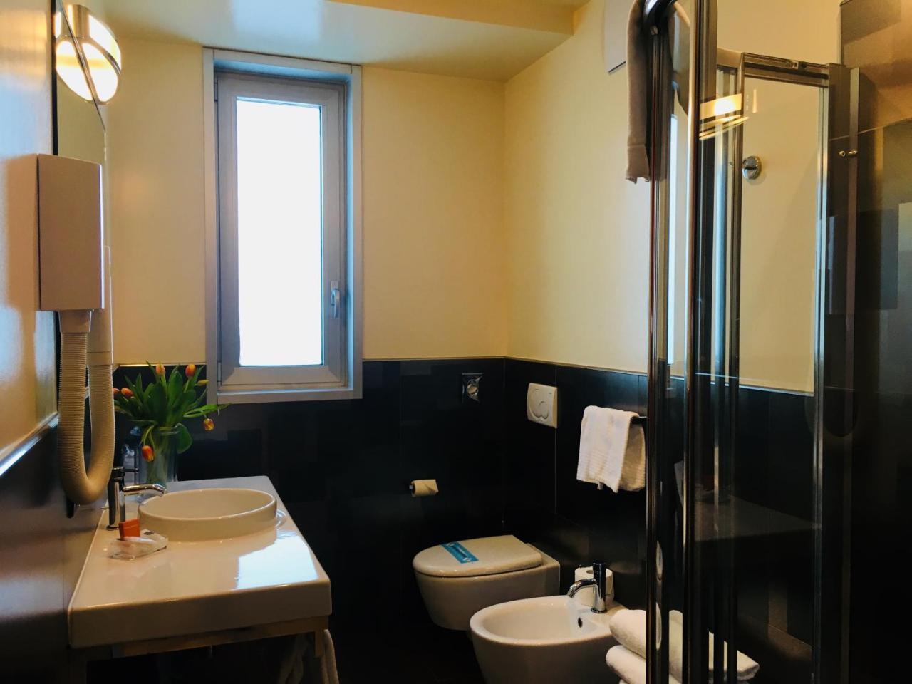 Hotel Kristal 3 Stelle Superior Zane Ngoại thất bức ảnh
